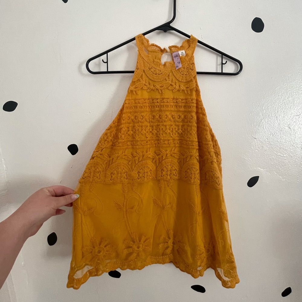 Francesca’s lace tank